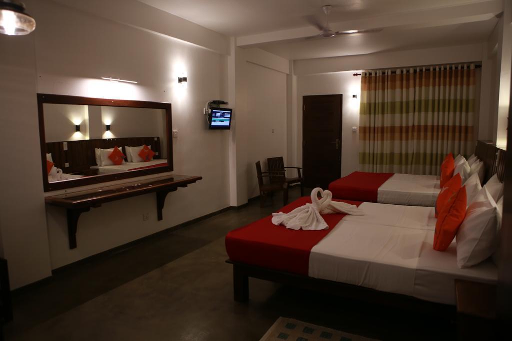 Cozy Sea View Inn Hikkaduwa Dış mekan fotoğraf