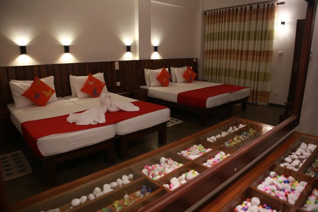Cozy Sea View Inn Hikkaduwa Dış mekan fotoğraf