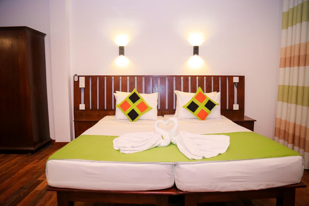 Cozy Sea View Inn Hikkaduwa Dış mekan fotoğraf